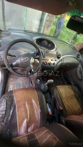 Toyota Vitz-3