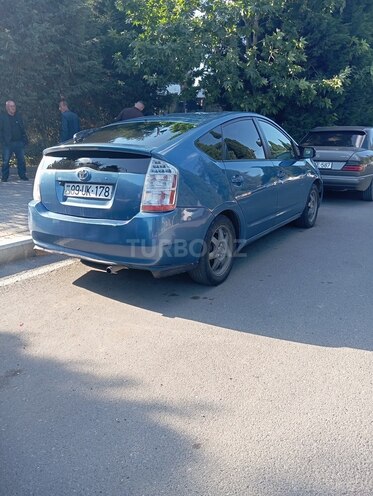Toyota Prius-2