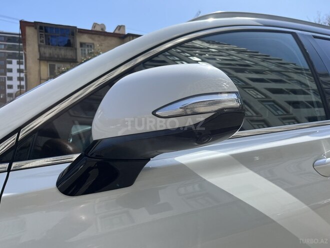 Hyundai Santa Fe-12