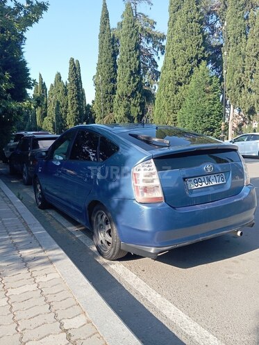 Toyota Prius-3