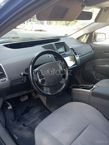 Toyota Prius-4