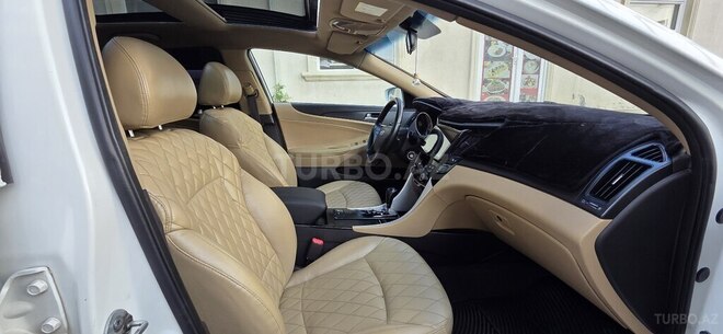 Hyundai Sonata-10