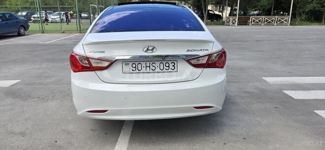 Hyundai Sonata-6