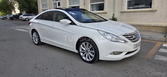 Hyundai Sonata-17