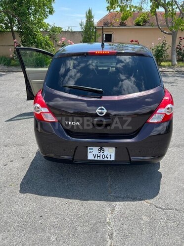 Nissan Tiida-2