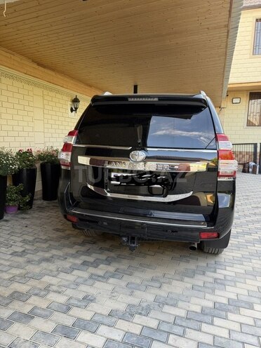 Toyota Land Cruiser Prado-13