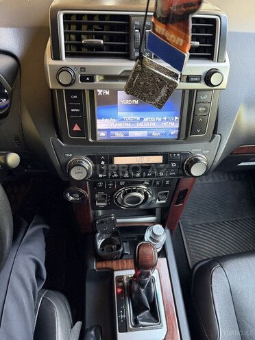Toyota Land Cruiser Prado-3