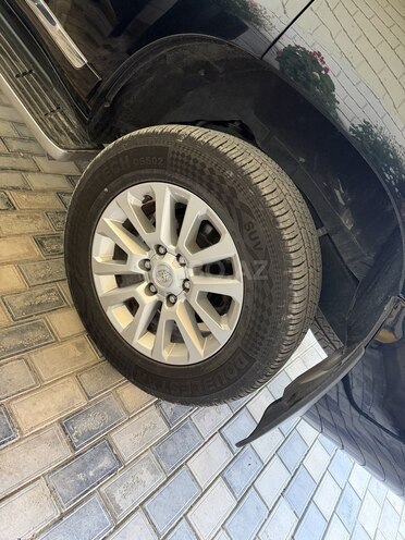 Toyota Land Cruiser Prado-10