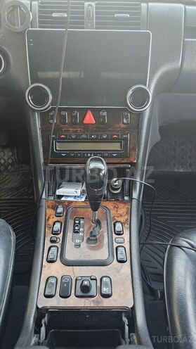 Mercedes E 240-6