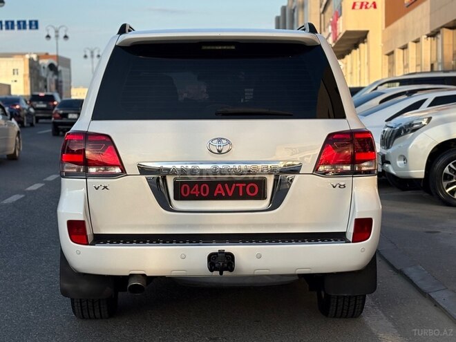 Toyota Land Cruiser-2