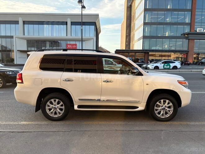 Toyota Land Cruiser-4
