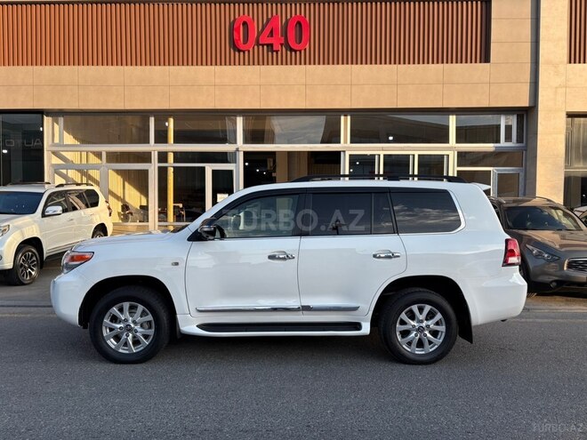 Toyota Land Cruiser-3