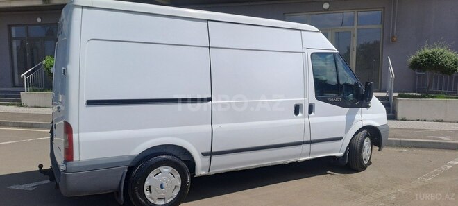 Ford Transit-3