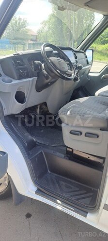 Ford Transit-7