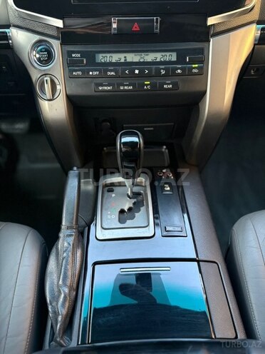 Toyota Land Cruiser-17