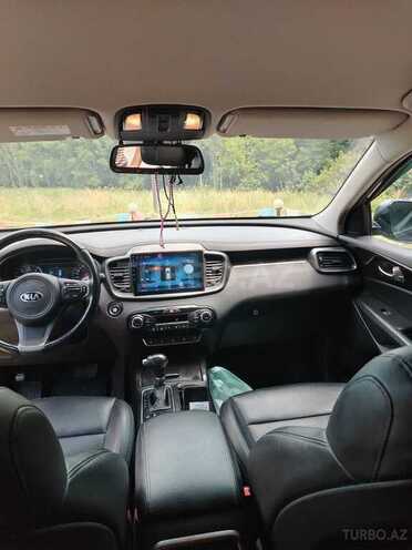 Kia Sorento-8