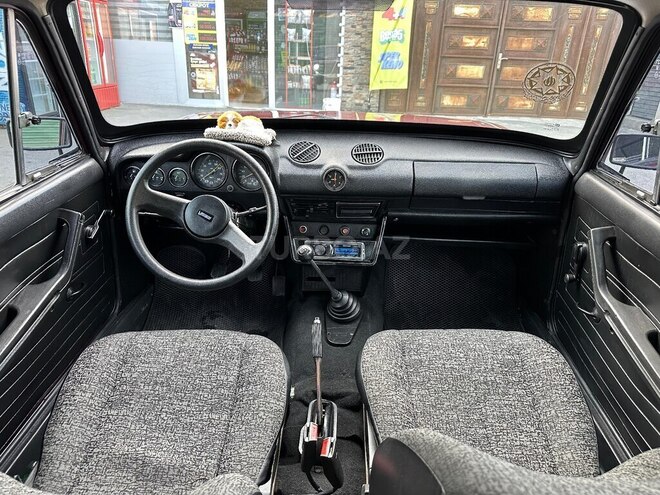 LADA (VAZ) 2106-5