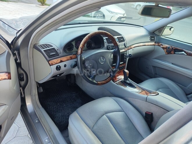 Mercedes E 320-10