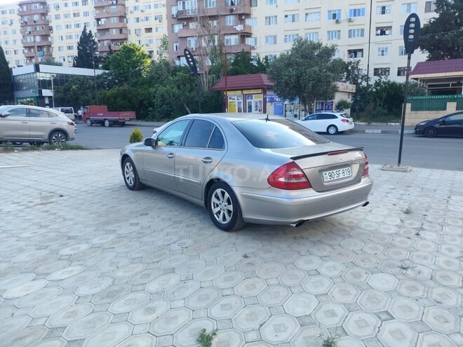 Mercedes E 320-4
