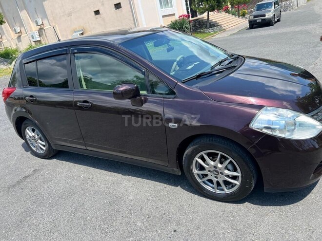 Nissan Tiida-4