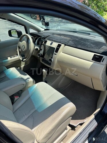 Nissan Tiida-6