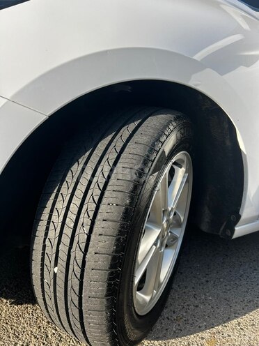 Chevrolet Cruze-19