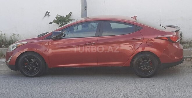 Hyundai Elantra-3