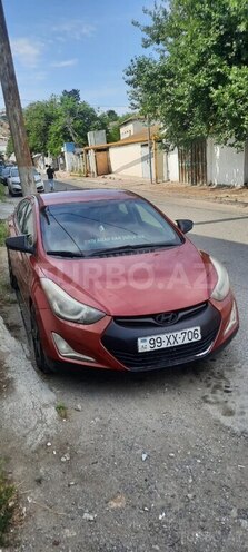 Hyundai Elantra-1