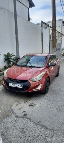 Hyundai Elantra-2