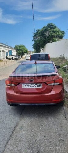 Hyundai Elantra-6