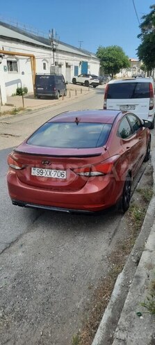 Hyundai Elantra-8