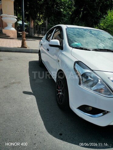 Nissan Sunny-3