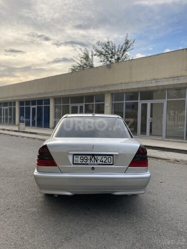 Mercedes C 180-5