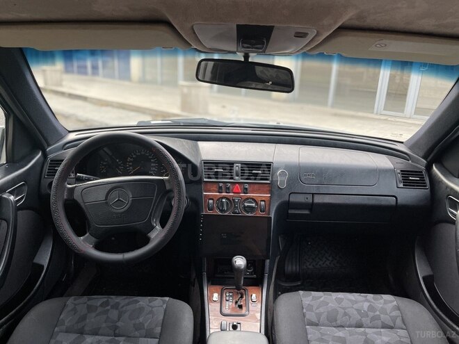 Mercedes C 180-7