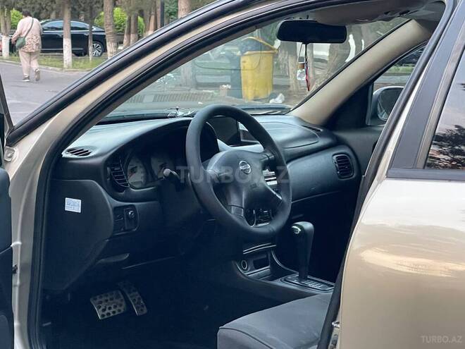 Nissan Sunny-14