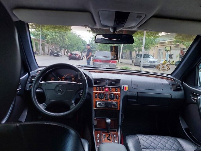 Mercedes C 240-3