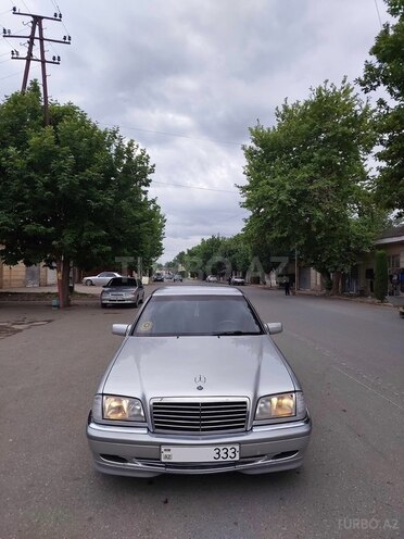 Mercedes C 240-1