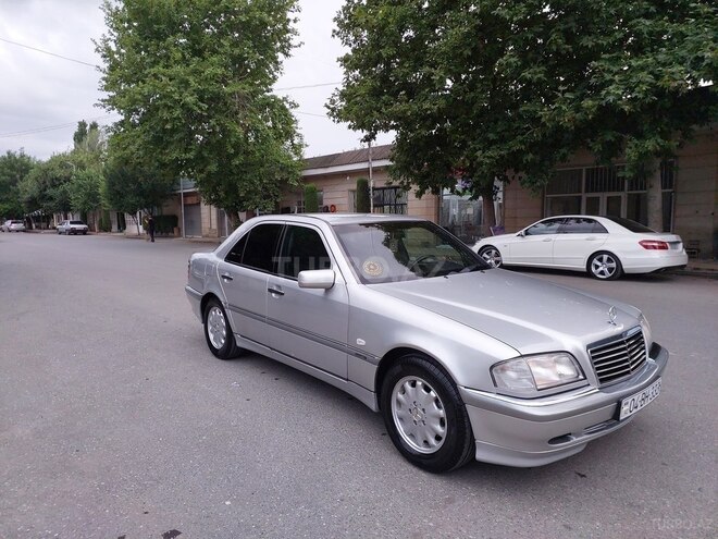 Mercedes C 240-6