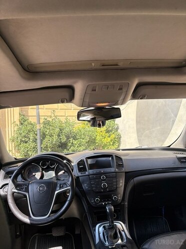 Opel Insignia-13