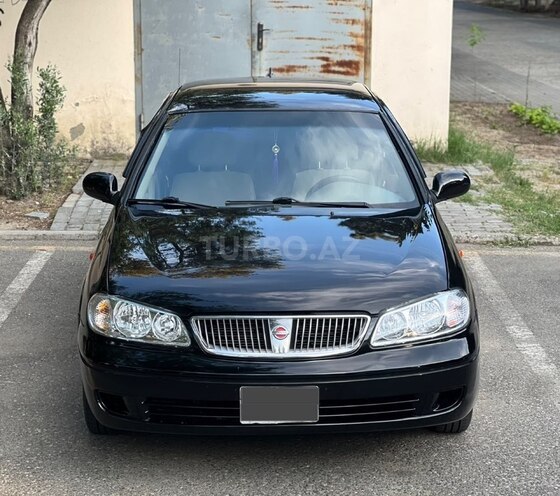 Nissan Sunny-2