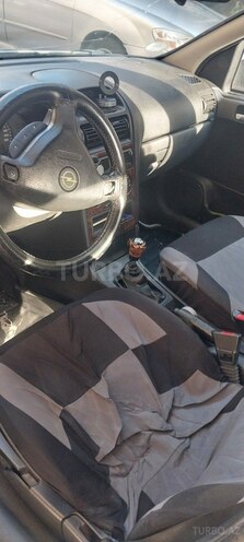 Opel Astra-2