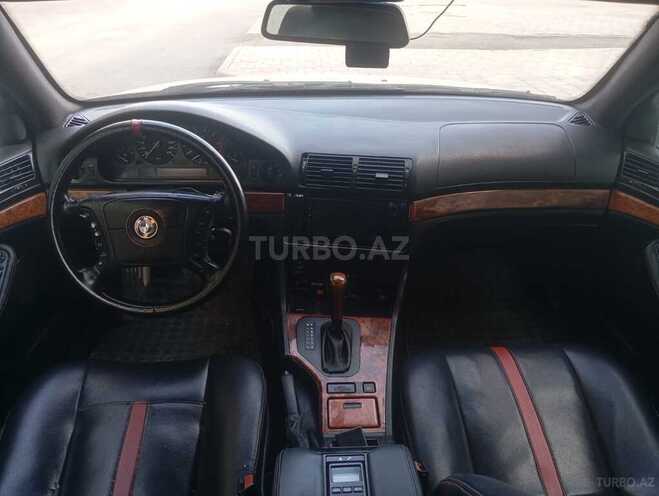 BMW 523-5