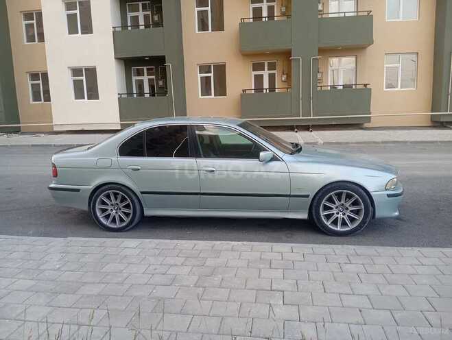 BMW 523-9