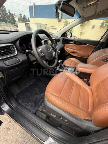 Kia Sorento-8