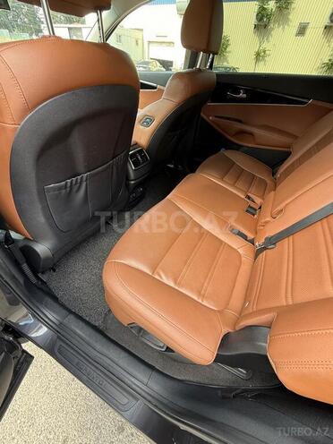 Kia Sorento-10