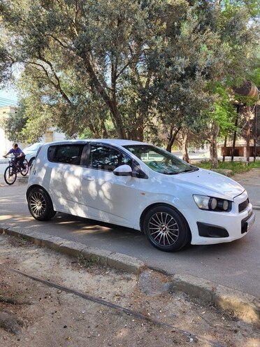 Chevrolet Aveo-4