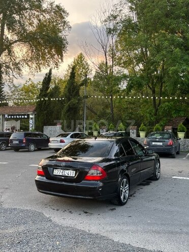 Mercedes E 200-2
