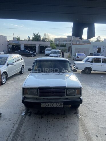 LADA (VAZ) 2107-1