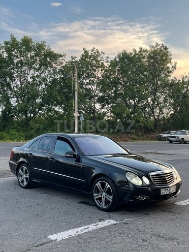 Mercedes E 200-8