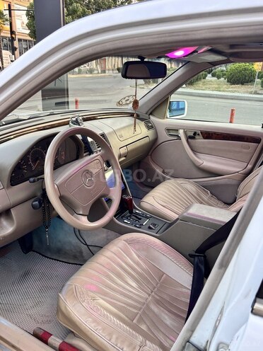 Mercedes C 230-8